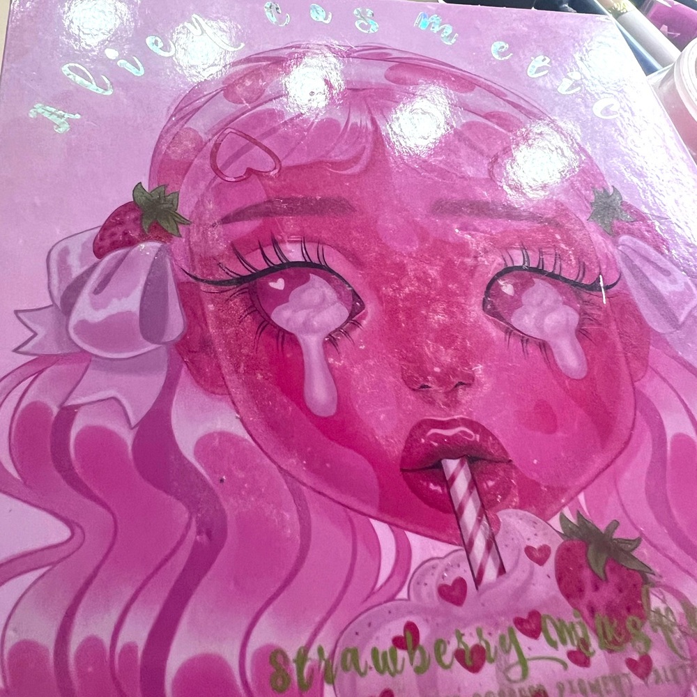 Alien Cosmetics Strawberry Milkshake Palette